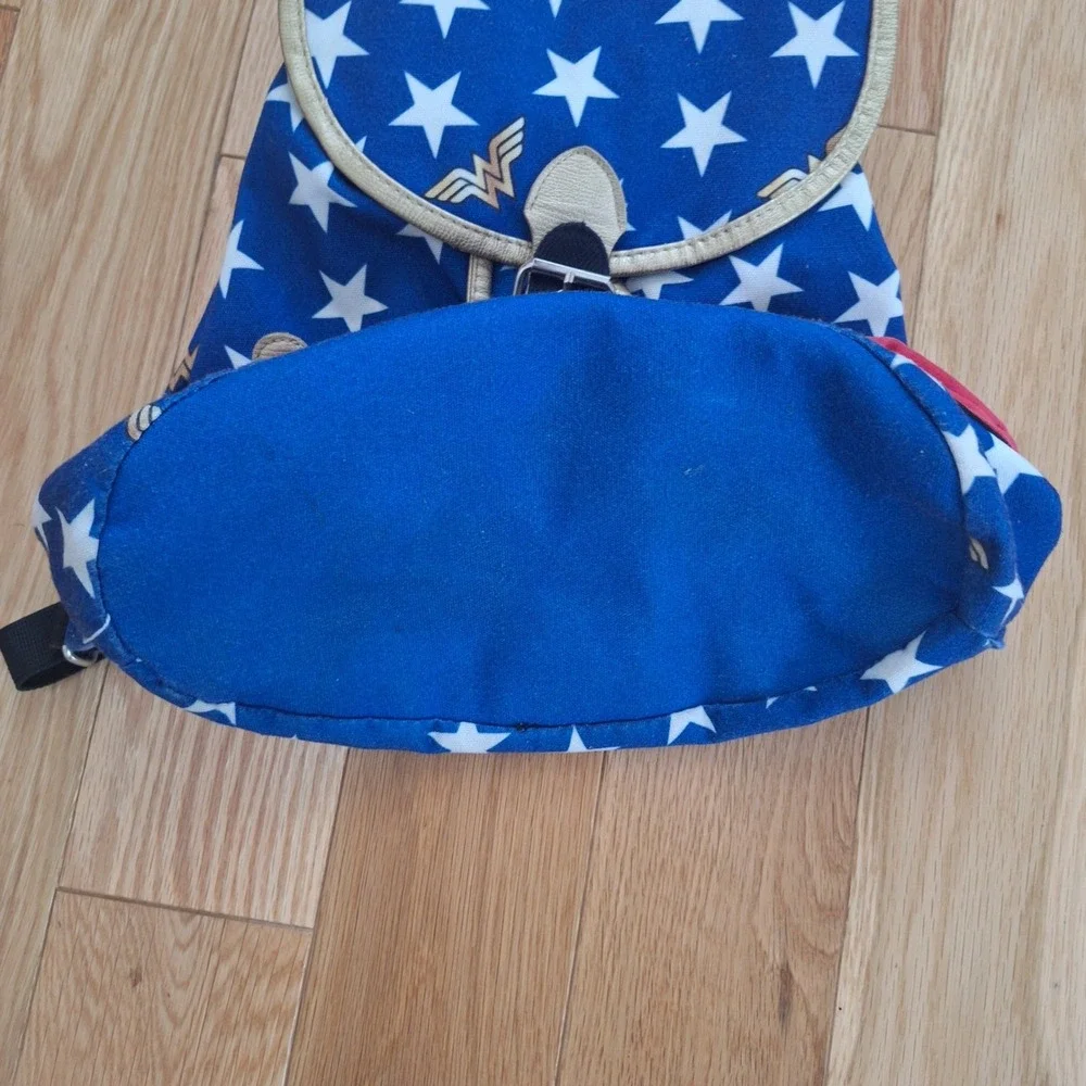 Wonder Woman DC Comics Vintage Style Canvas Backpack Stars Gold Logo Blue Red